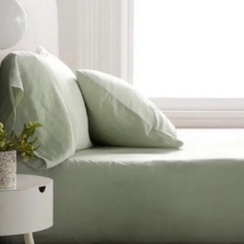 NWOT QUINCE European Linen Pillowcase Set King Sage 3705